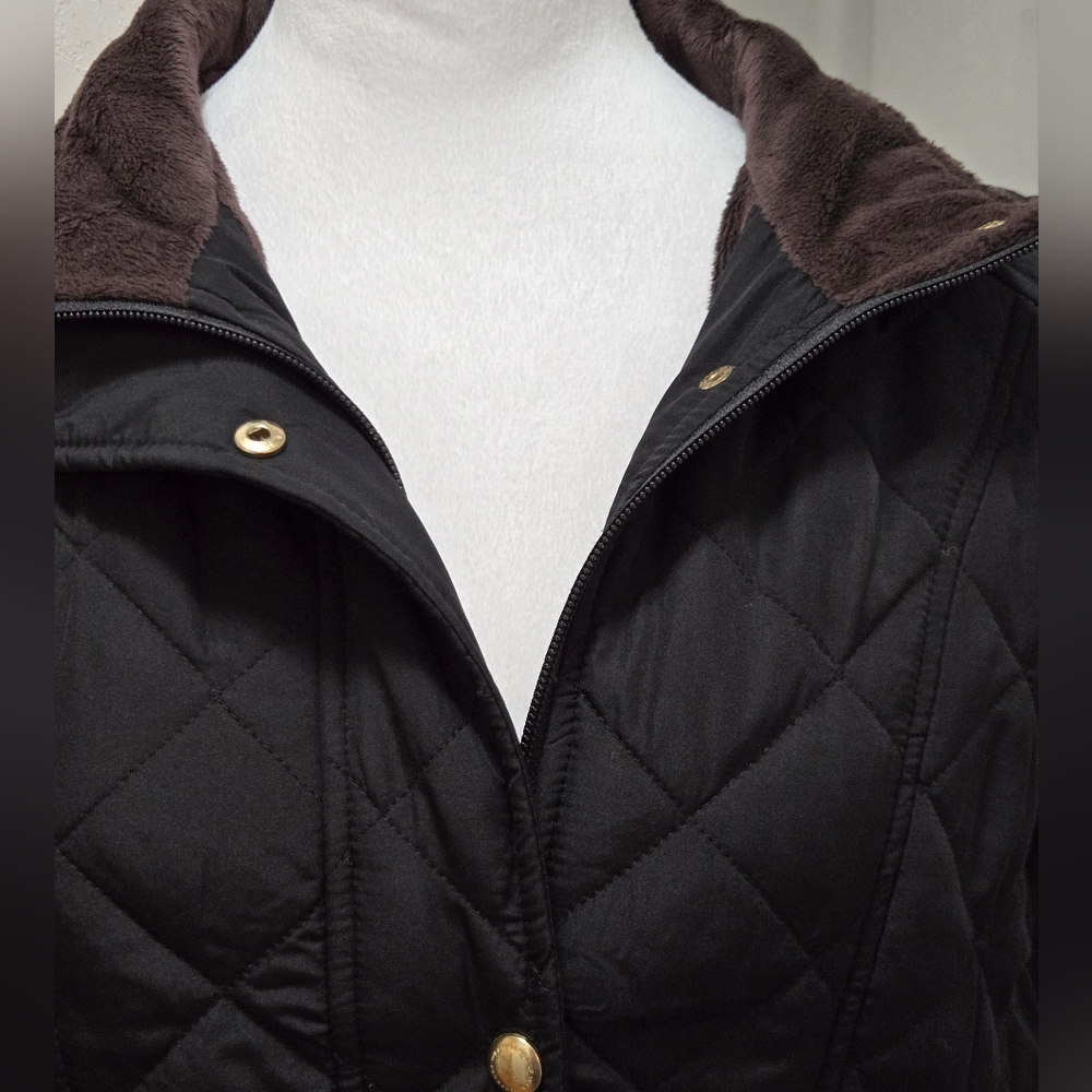 Women's Quilted Black Vest with Brown Faux Fur Lining, Size L - Picture 8 of 13